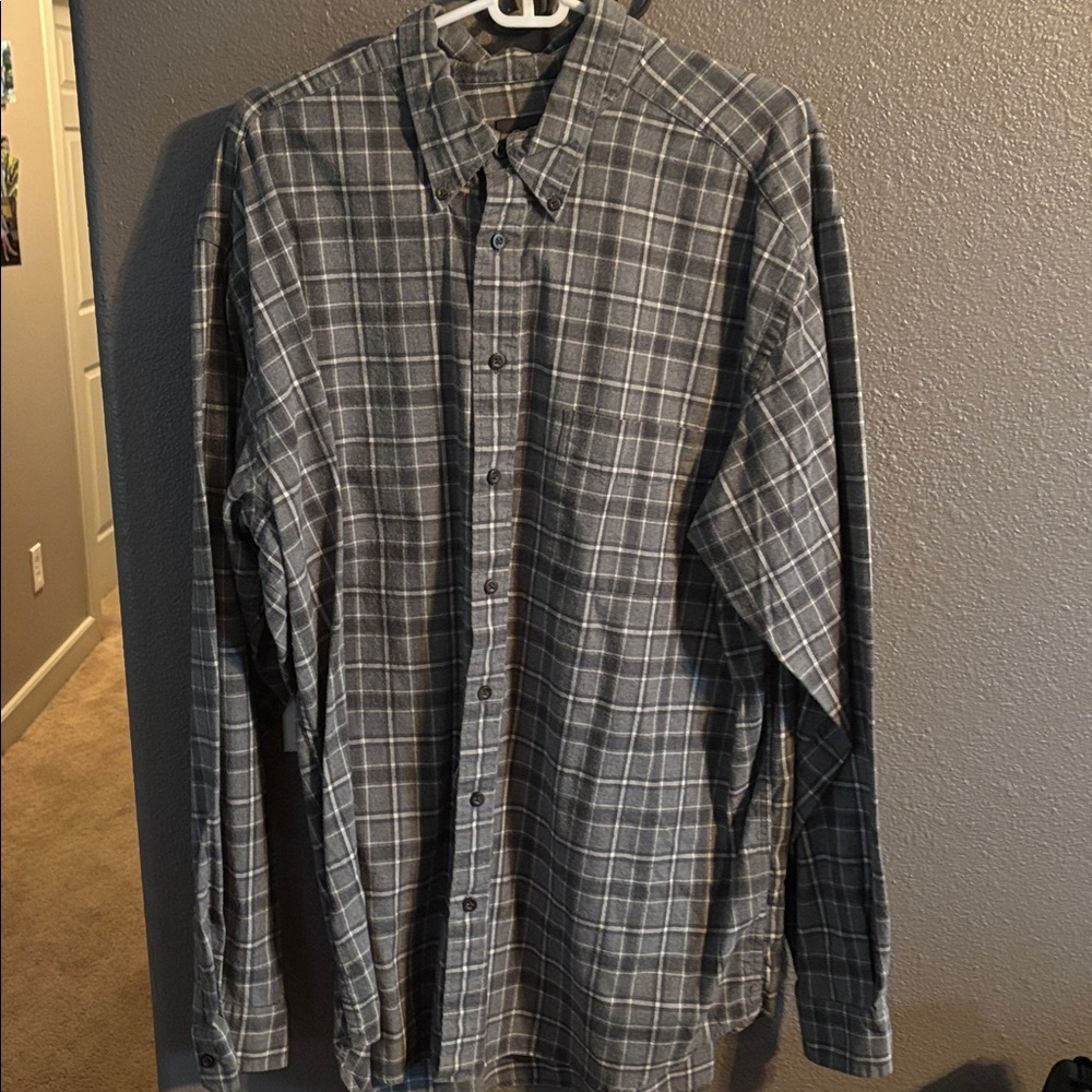 Men’s Eddie Bauer Charcoal Plaid Flannel